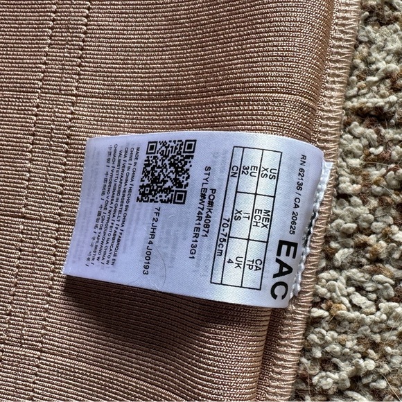 Guess Nude Bandage Skirt Set - Picture 10 of 12